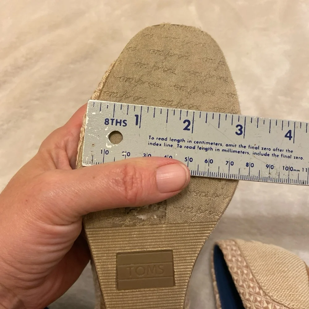 TOMS Women's  Beige Triangle Bow Cork Wedges